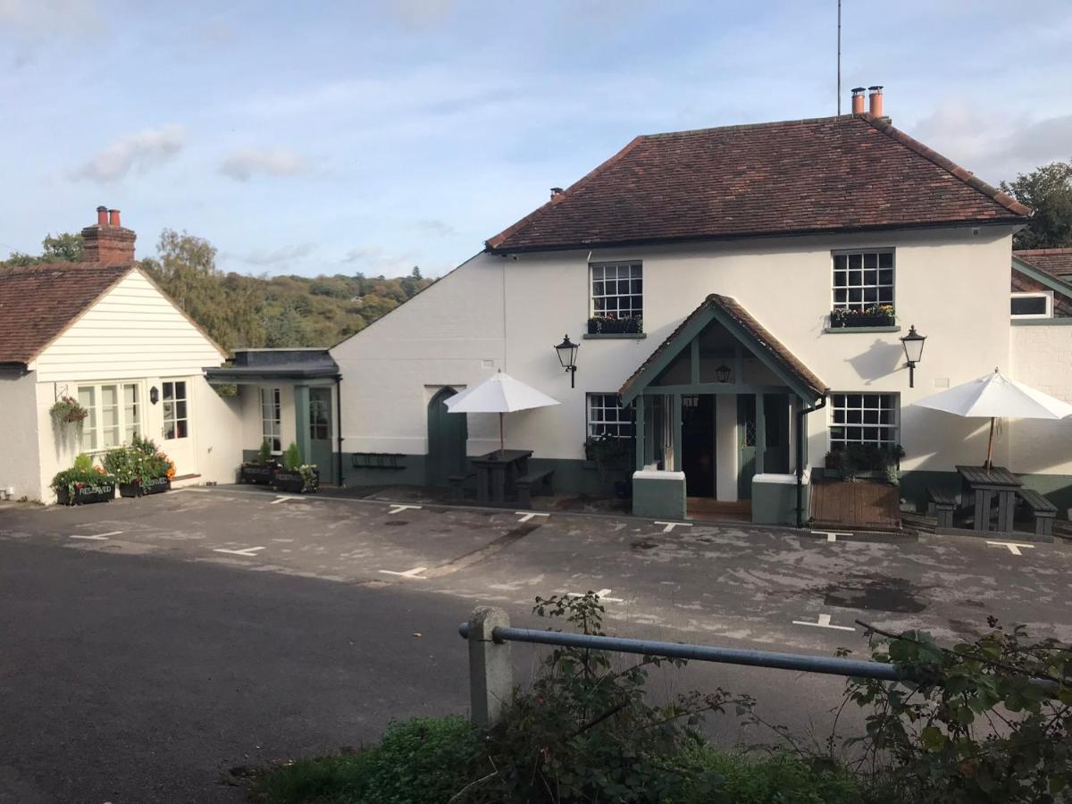 Hotel The Kings Head Dorking Exterior foto